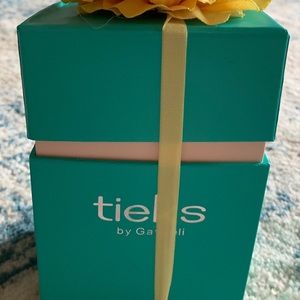 This stylish foldable travel shoe is a must!